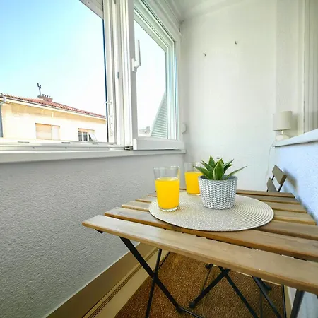 Apartman With Balcony In *