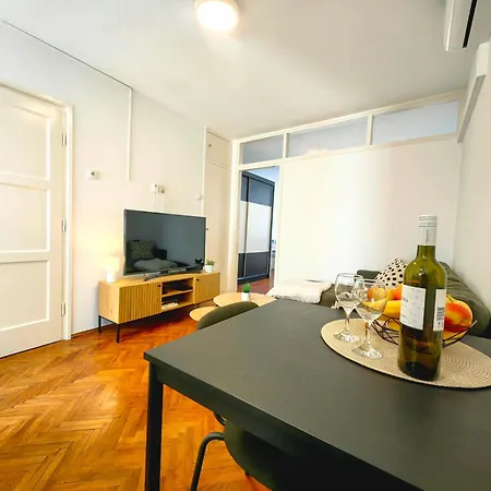 With Balcony In Apartman