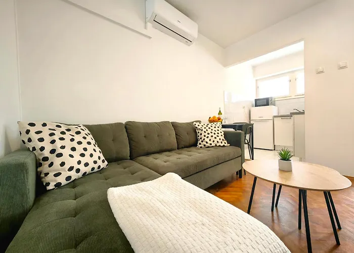 With Balcony In Lejlighed